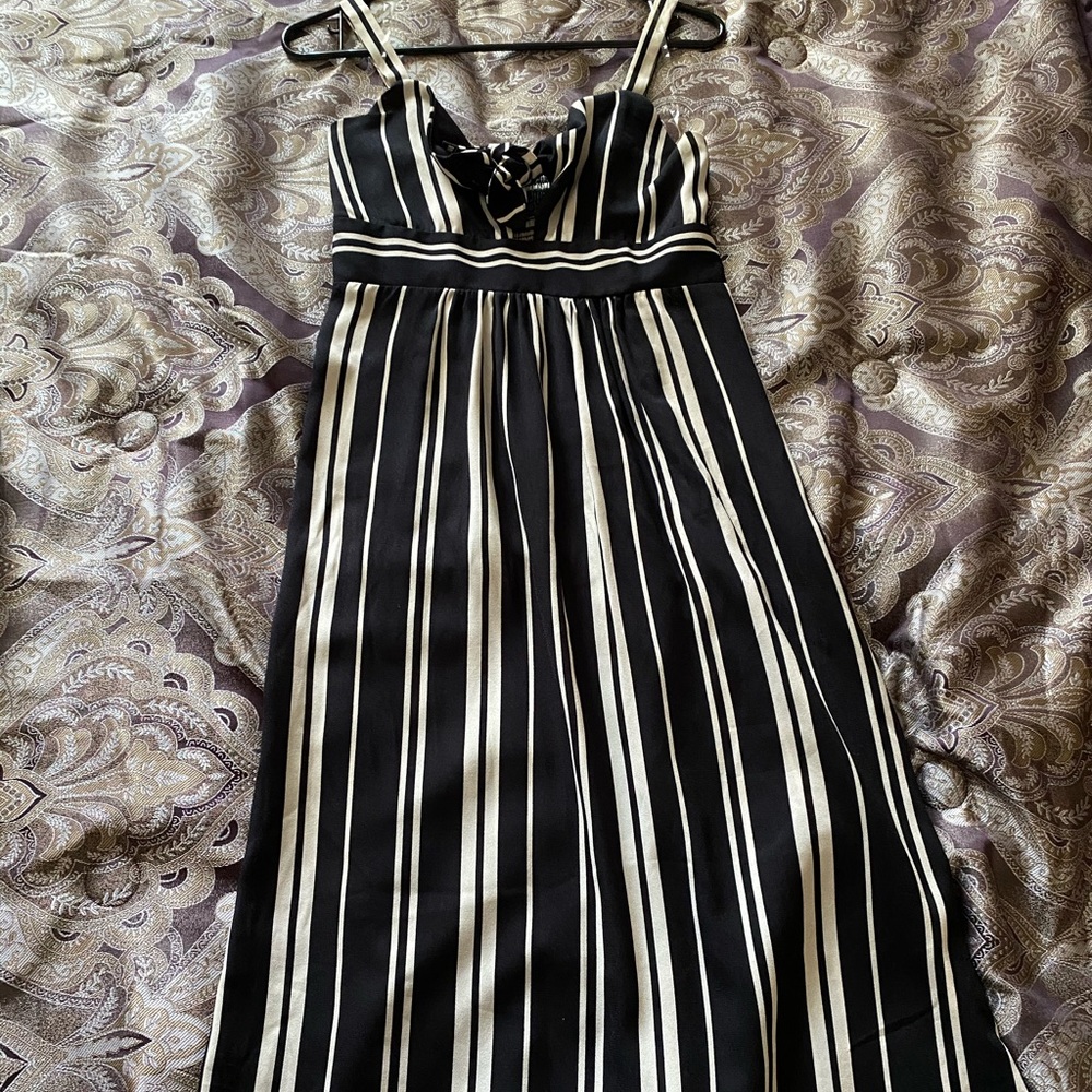 Black and White Women’s summer dress
